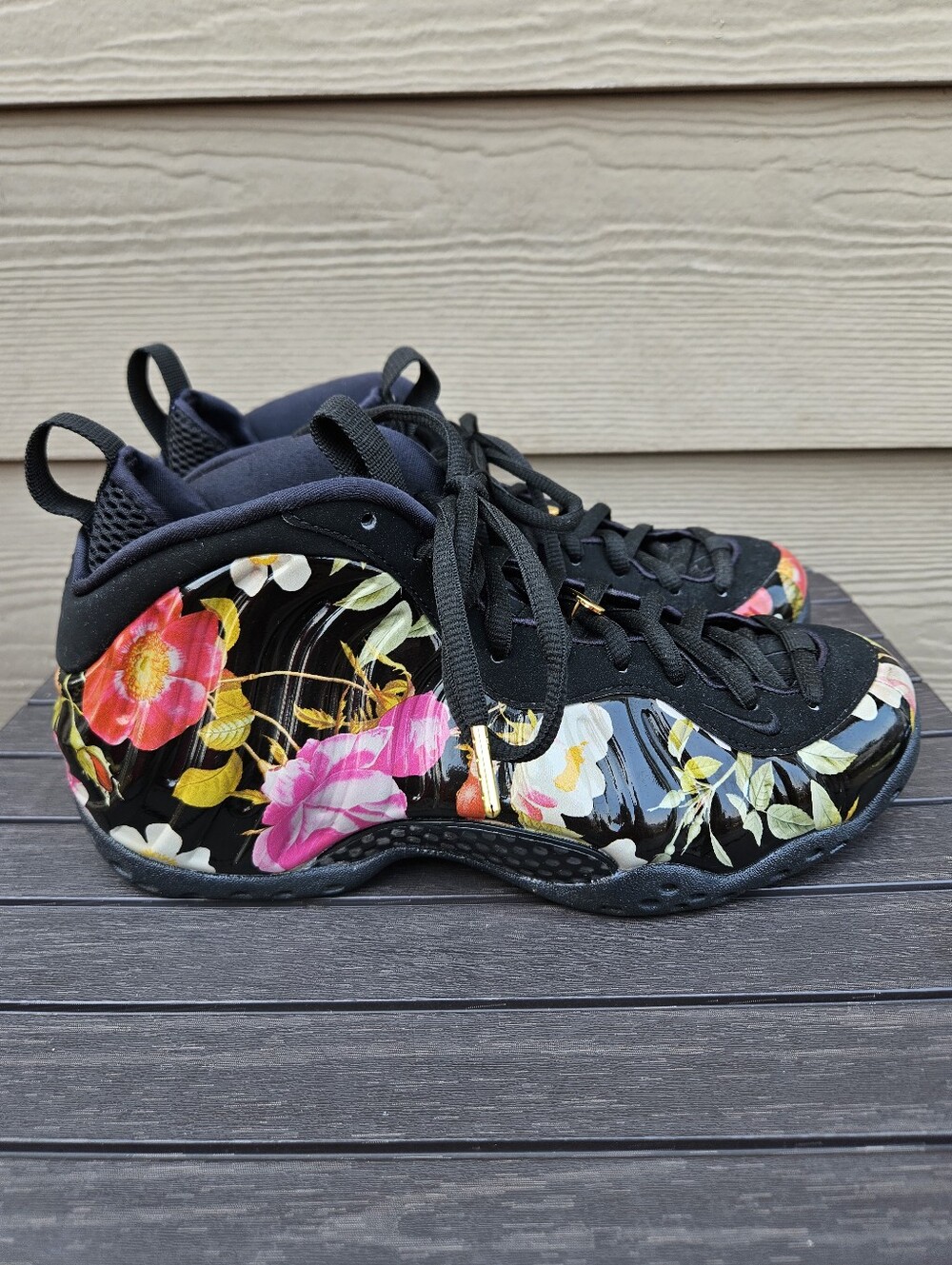 Nike Air Foamposite One Floral Sneakers Women’s Size 9 Shoes RARE AA3963-002